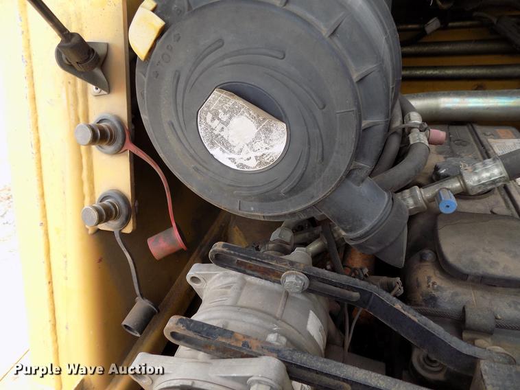 image for item DF2107 2005 ASV RC100 skid steer