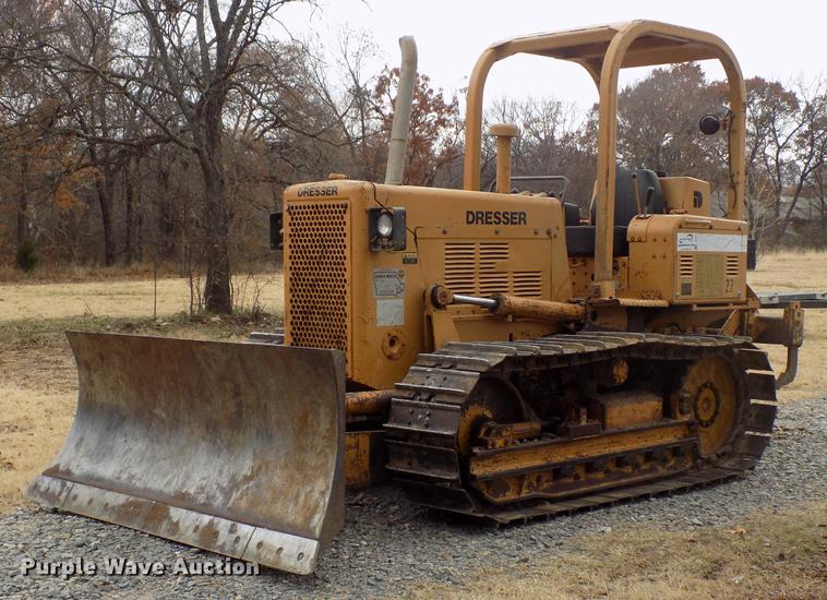 image for item DF2111 1987 Dresser TD8E dozer