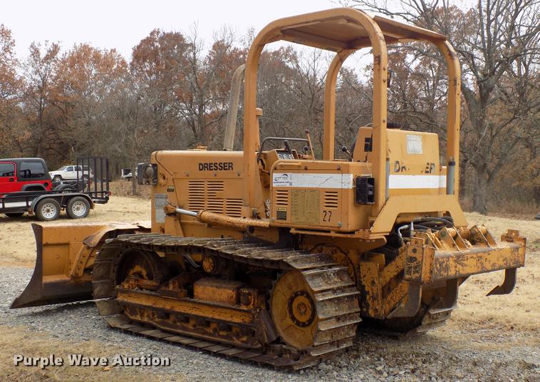 image for item DF2111 1987 Dresser TD8E dozer