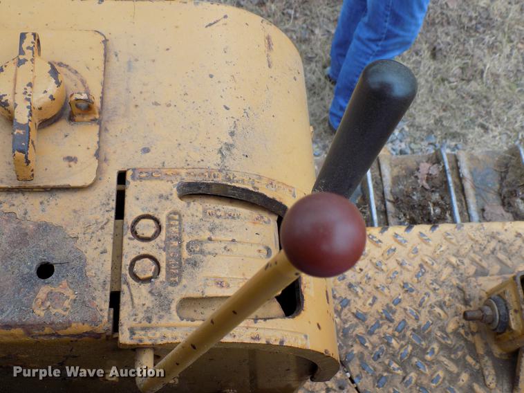 image for item DF2111 1987 Dresser TD8E dozer