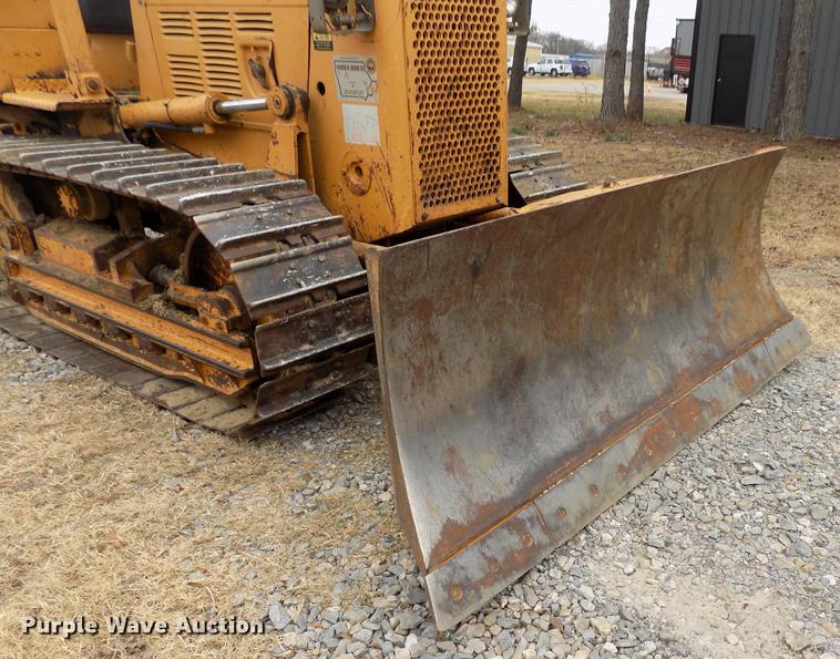 image for item DF2111 1987 Dresser TD8E dozer