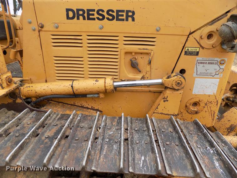 image for item DF2111 1987 Dresser TD8E dozer