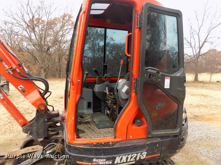 image for item DF2112 Kubota KX121-3 mini excavator