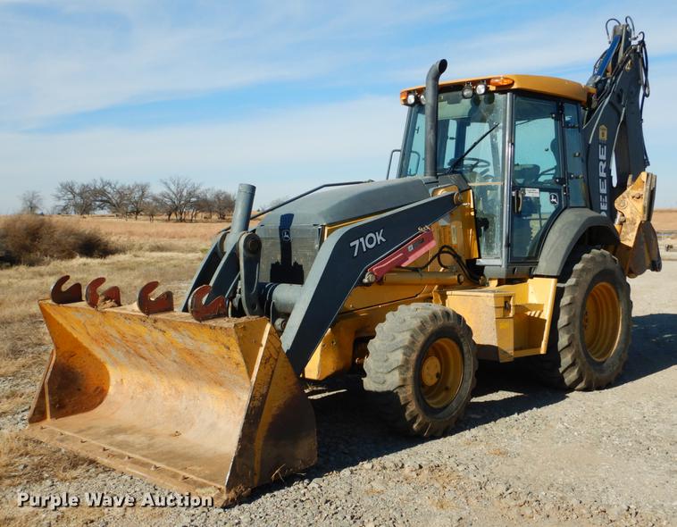 image for item DF2126 2012 John Deere 710K backhoe