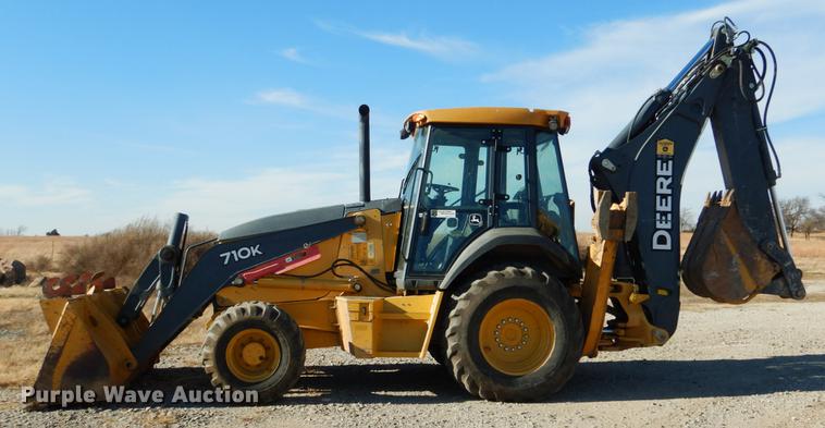 image for item DF2126 2012 John Deere 710K backhoe