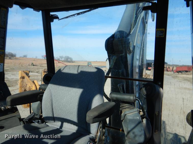 image for item DF2126 2012 John Deere 710K backhoe