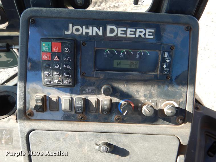 image for item DF2126 2012 John Deere 710K backhoe