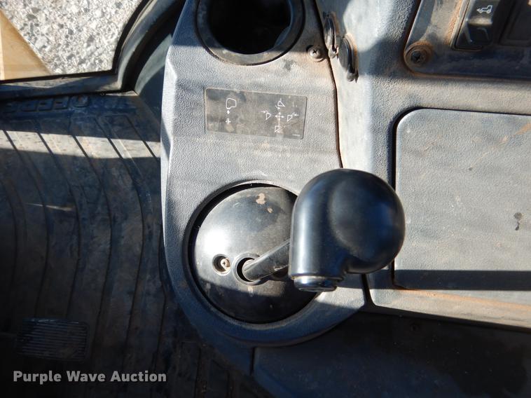 image for item DF2126 2012 John Deere 710K backhoe