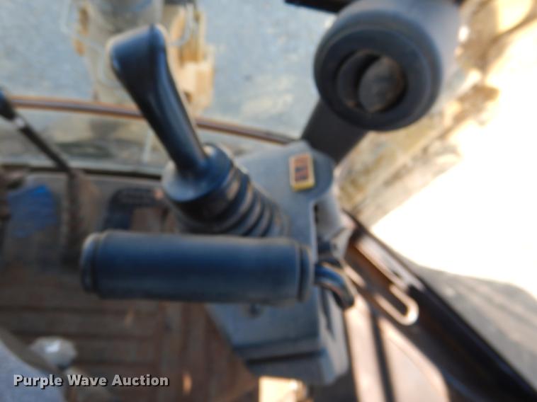 image for item DF2126 2012 John Deere 710K backhoe