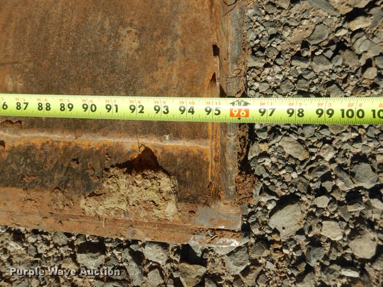 image for item DF2126 2012 John Deere 710K backhoe