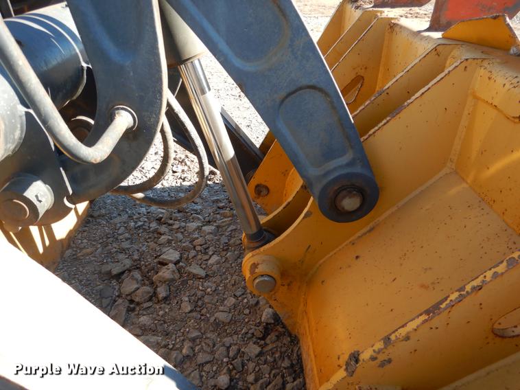 image for item DF2126 2012 John Deere 710K backhoe