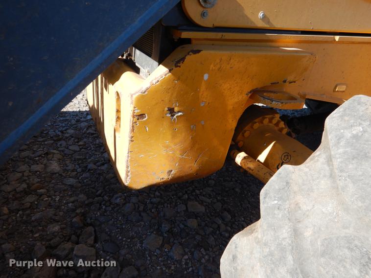 image for item DF2126 2012 John Deere 710K backhoe