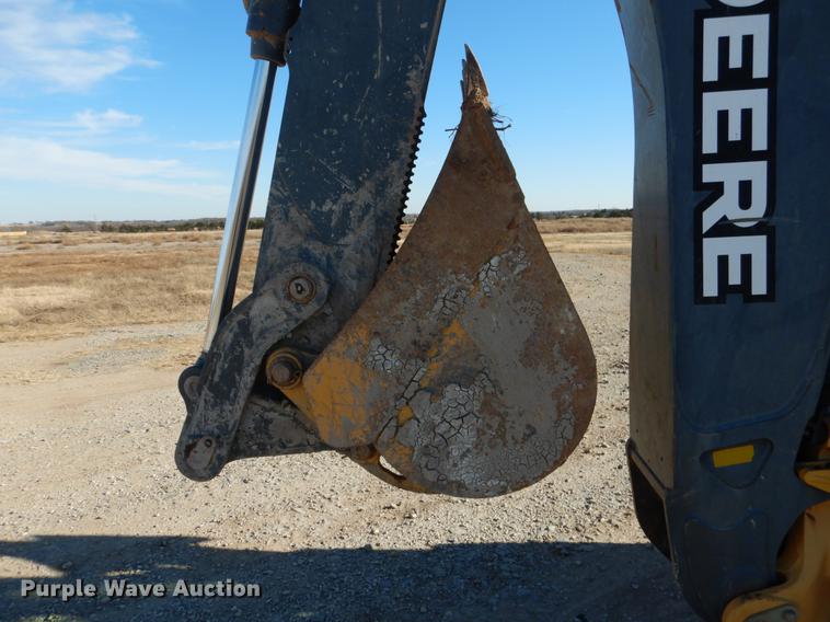 image for item DF2126 2012 John Deere 710K backhoe