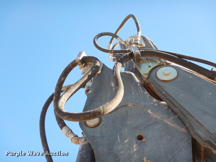 image for item DF2126 2012 John Deere 710K backhoe