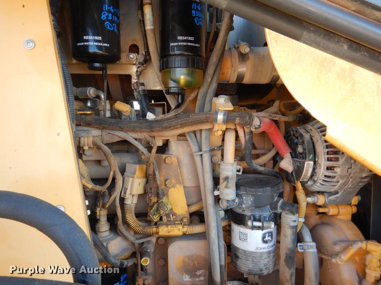 image for item DF2126 2012 John Deere 710K backhoe