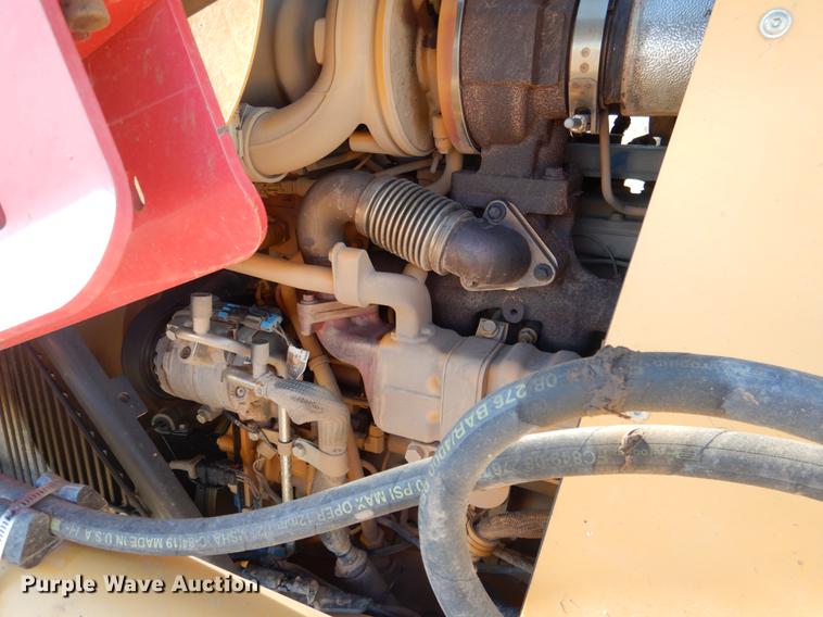 image for item DF2126 2012 John Deere 710K backhoe