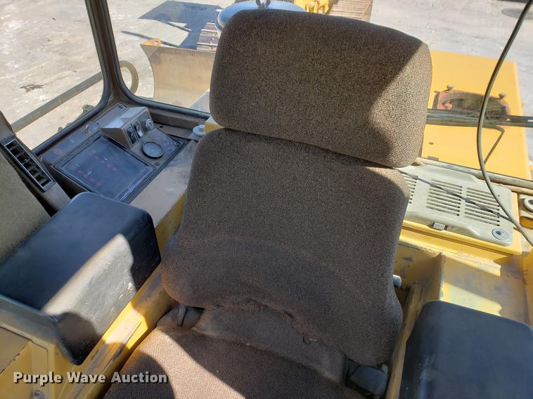 image for item DF2482 1995 Caterpillar 963B track loader