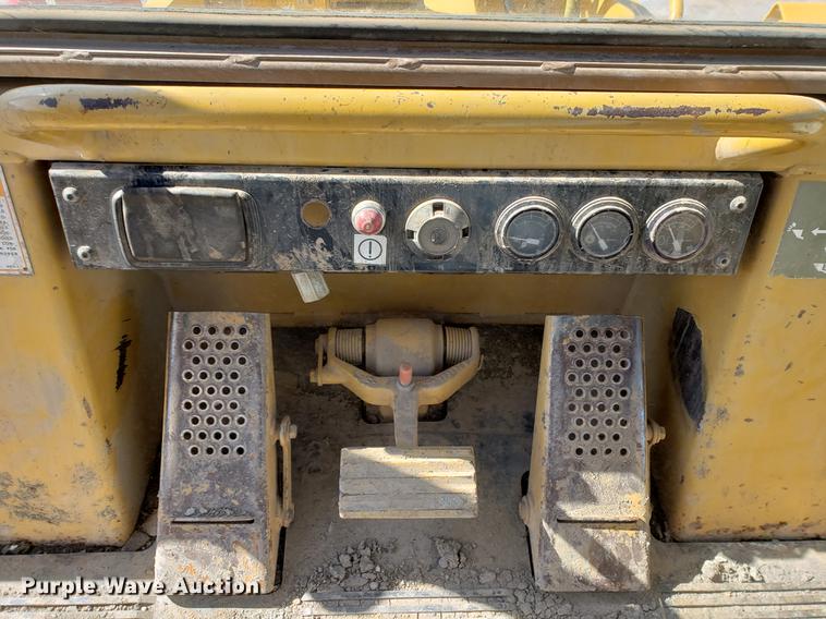 image for item DF2482 1995 Caterpillar 963B track loader