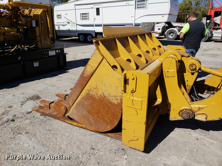 image for item DF2482 1995 Caterpillar 963B track loader