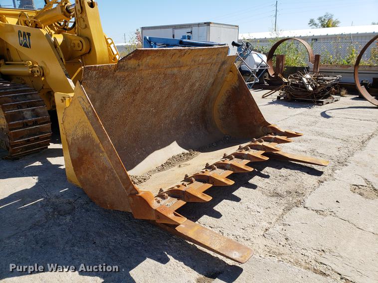 image for item DF2482 1995 Caterpillar 963B track loader