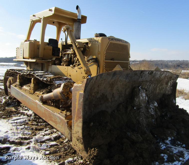 image for item DF3897 1975 Caterpillar D8K dozer