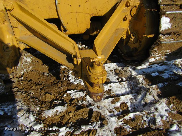 image for item DF3897 1975 Caterpillar D8K dozer