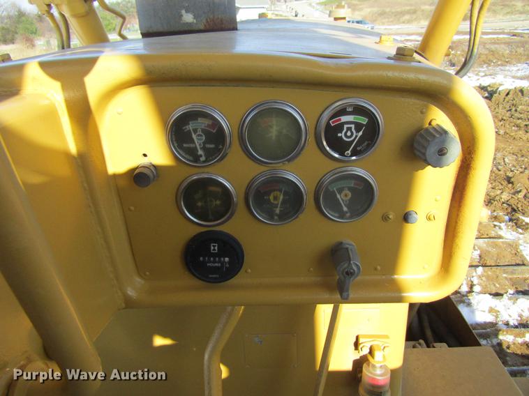 image for item DF3897 1975 Caterpillar D8K dozer