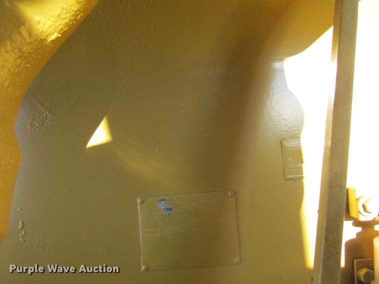 image for item DF3897 1975 Caterpillar D8K dozer