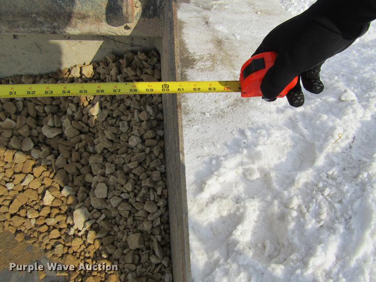 image for item DF3898 2015 Bobcat S570 skid steer