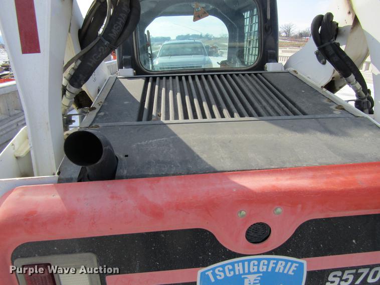 image for item DF3898 2015 Bobcat S570 skid steer