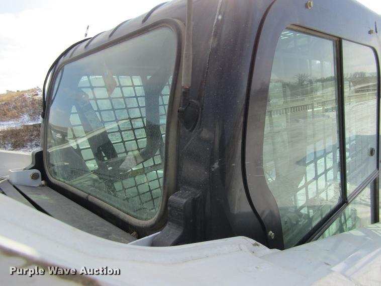 image for item DF3898 2015 Bobcat S570 skid steer