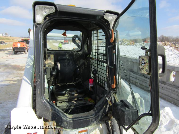 image for item DF3898 2015 Bobcat S570 skid steer