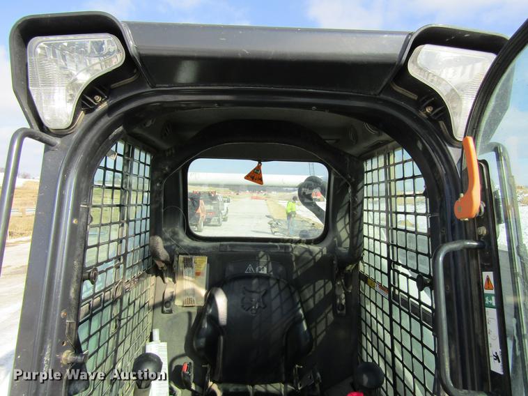 image for item DF3898 2015 Bobcat S570 skid steer
