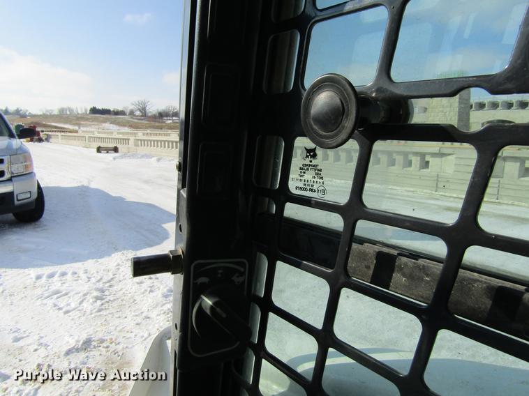 image for item DF3898 2015 Bobcat S570 skid steer