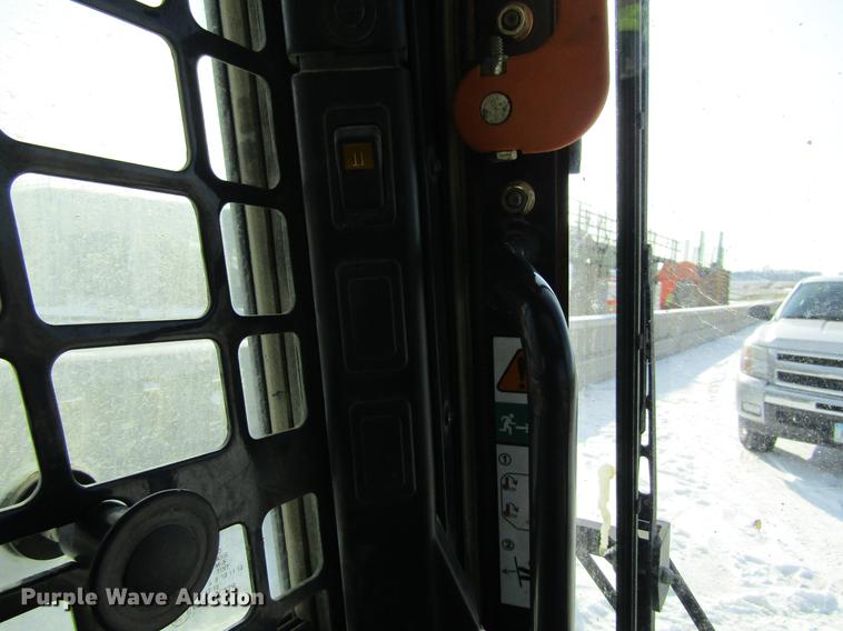 image for item DF3898 2015 Bobcat S570 skid steer