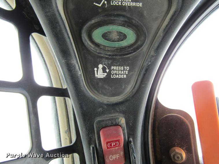 image for item DF3898 2015 Bobcat S570 skid steer