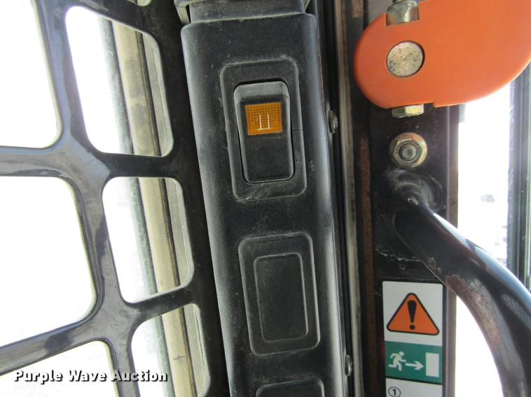 image for item DF3898 2015 Bobcat S570 skid steer