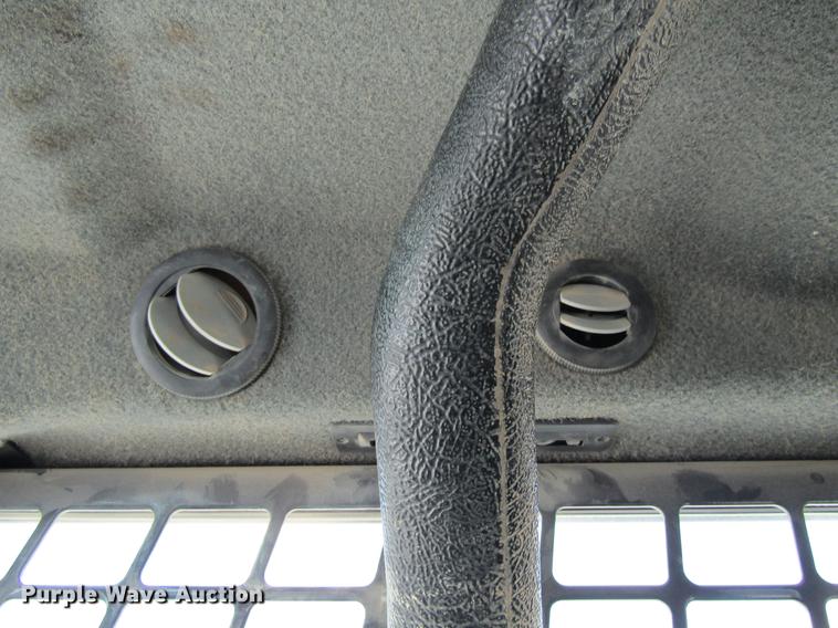 image for item DF3898 2015 Bobcat S570 skid steer