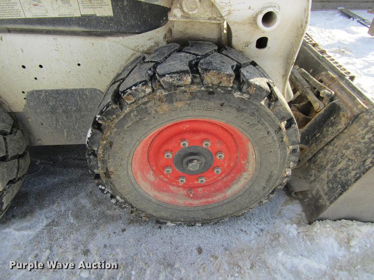 image for item DF3898 2015 Bobcat S570 skid steer