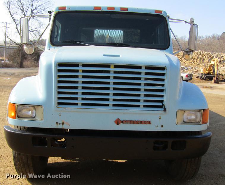 image for item DF3899 1990 International 4900 dump truck