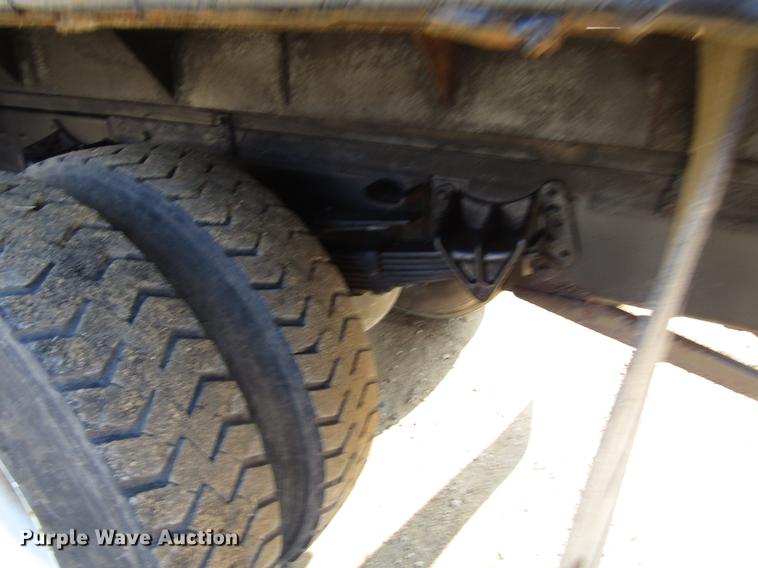 image for item DF3899 1990 International 4900 dump truck