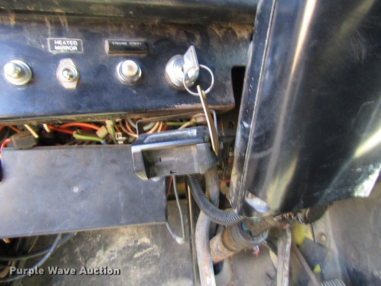 image for item DF3899 1990 International 4900 dump truck