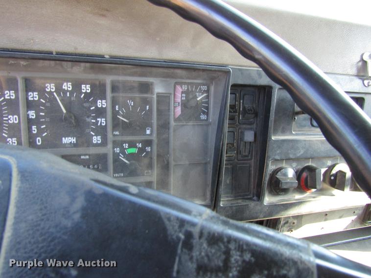 image for item DF3899 1990 International 4900 dump truck