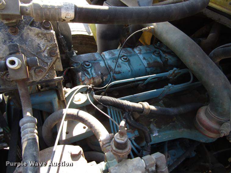 image for item DF3899 1990 International 4900 dump truck