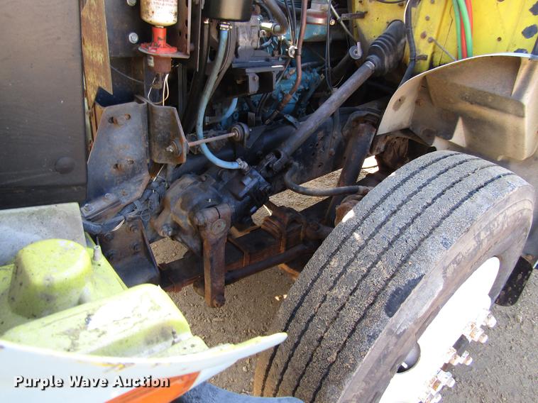 image for item DF3899 1990 International 4900 dump truck