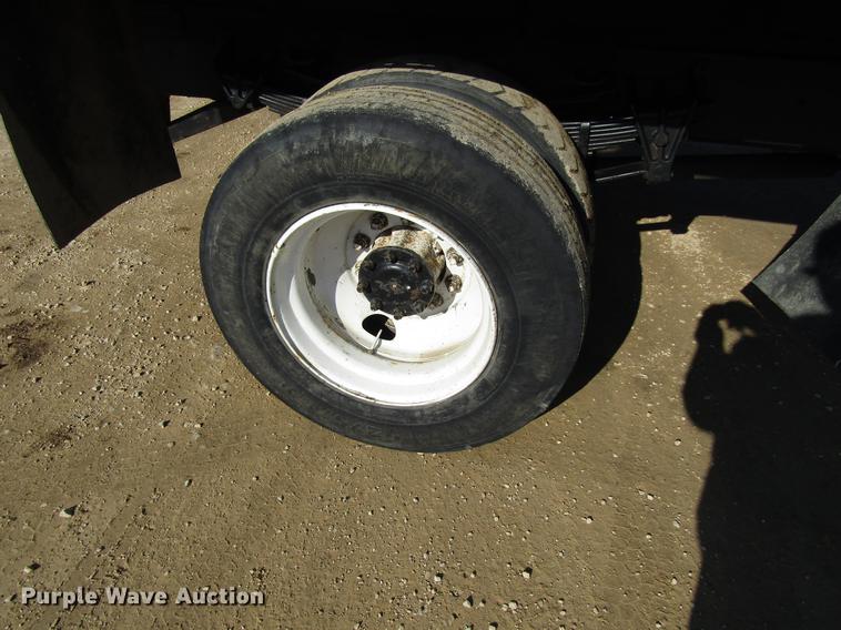 image for item DF3899 1990 International 4900 dump truck