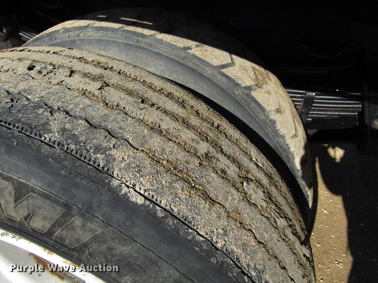 image for item DF3899 1990 International 4900 dump truck