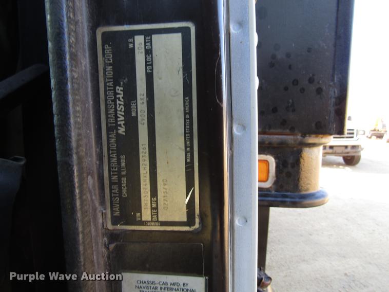 image for item DF3899 1990 International 4900 dump truck