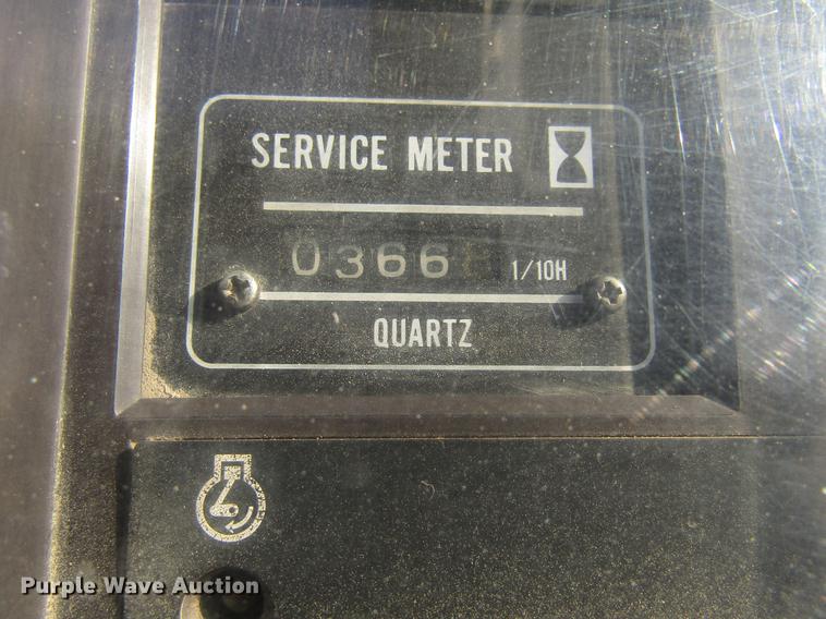 image for item DF3901 1993 John Deere 595D rubber tire excavator