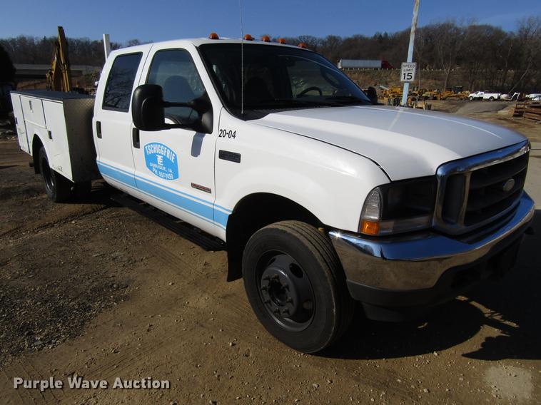 image for item DF3902 2004 Ford F550 Super Duty Crew Cab utility truck